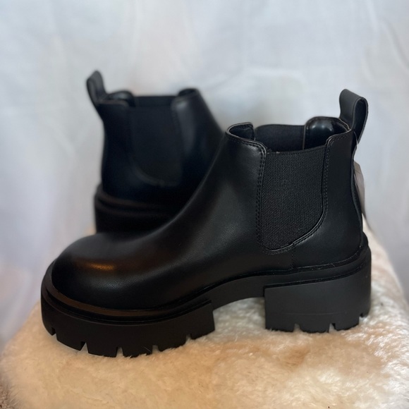 Anklet platform boots - Picture 3 of 5